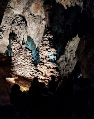 Concrétions Grotte.jpg